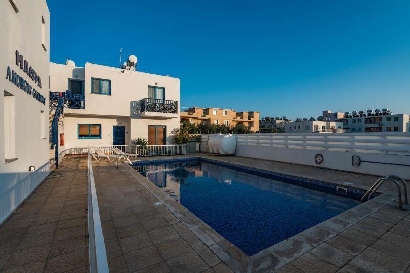 Apartamento Central Gem - 10 Min Walk To The Sea, Harbor And Mall Paphos Exterior foto