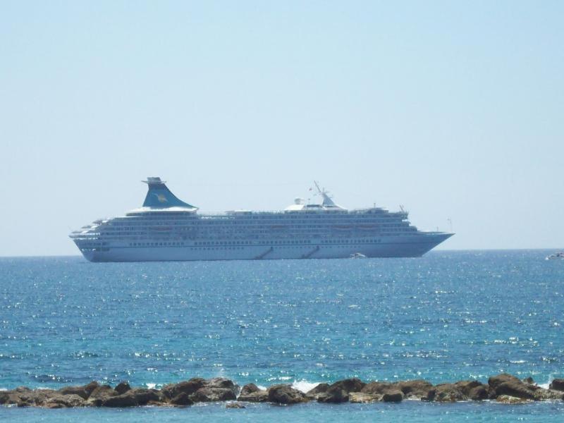 Apartamento Central Gem - 10 Min Walk To The Sea, Harbor And Mall Paphos Exterior foto