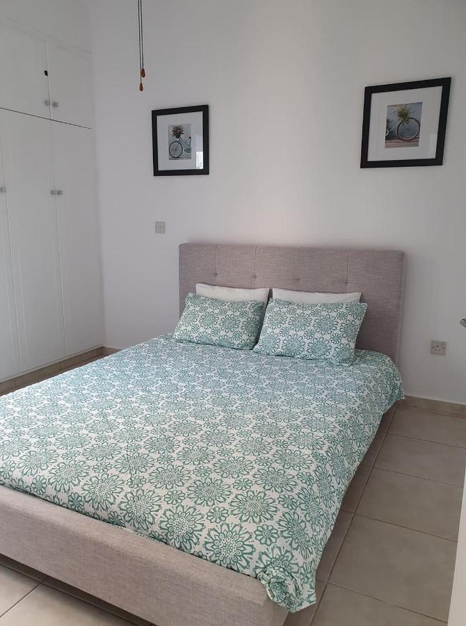 Apartamento Central Gem - 10 Min Walk To The Sea, Harbor And Mall Paphos Exterior foto