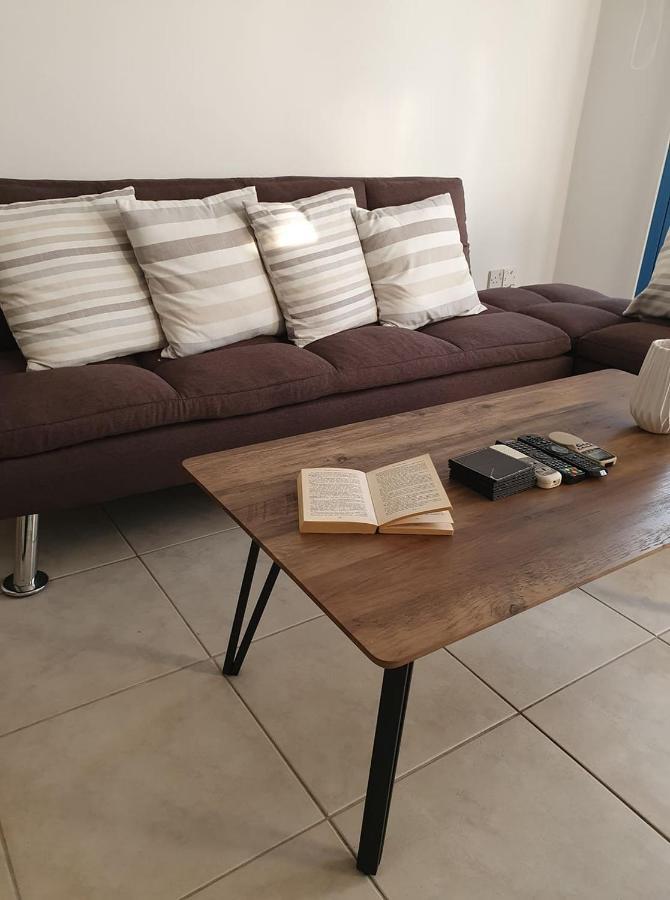 Apartamento Central Gem - 10 Min Walk To The Sea, Harbor And Mall Paphos Exterior foto